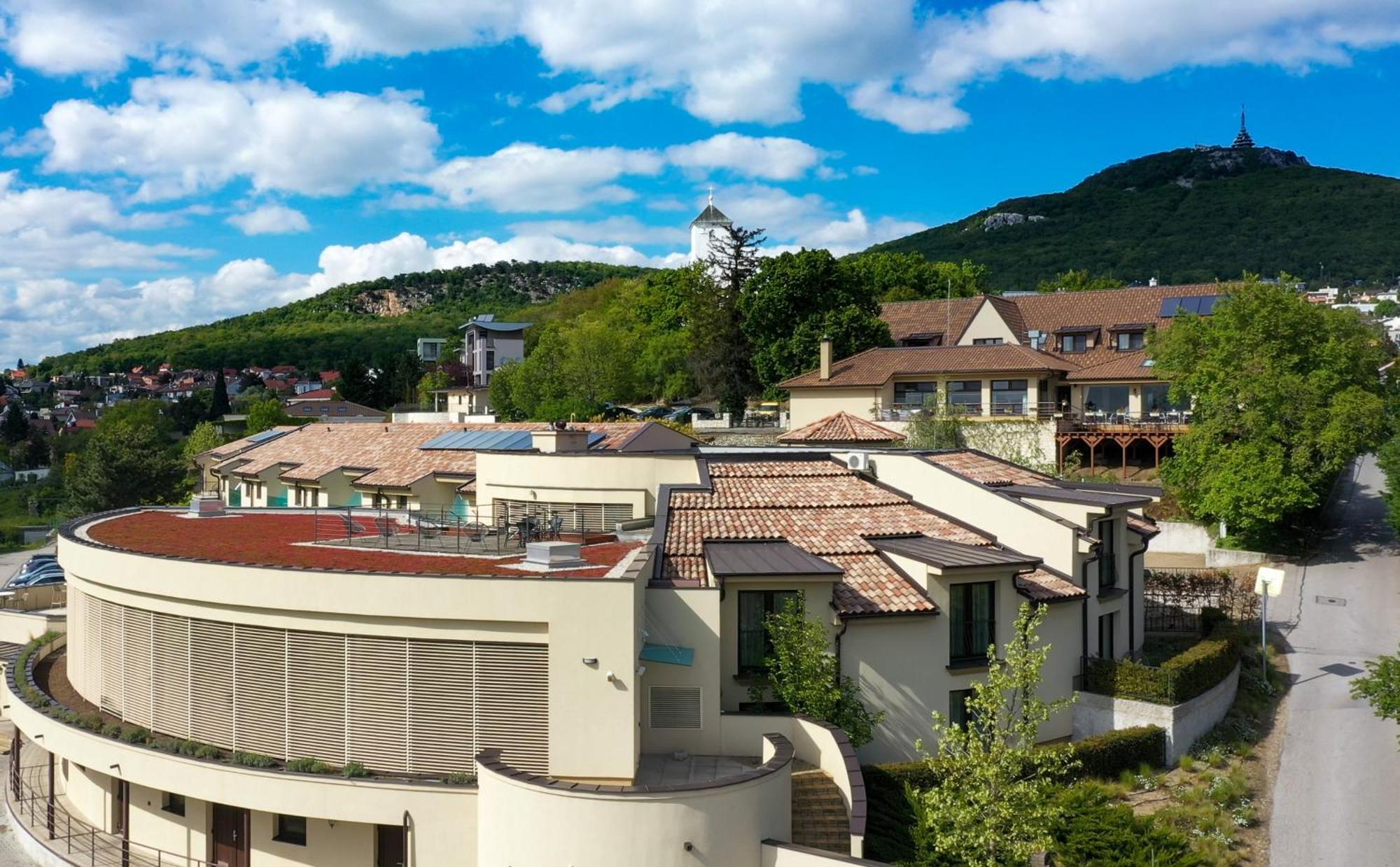 Hotel Zlaty Klucik - Golden Key With Luxury Spa Νίτρα Εξωτερικό φωτογραφία